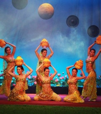 Golden Bell Show in Hanoi - Traditional Dances and Songs